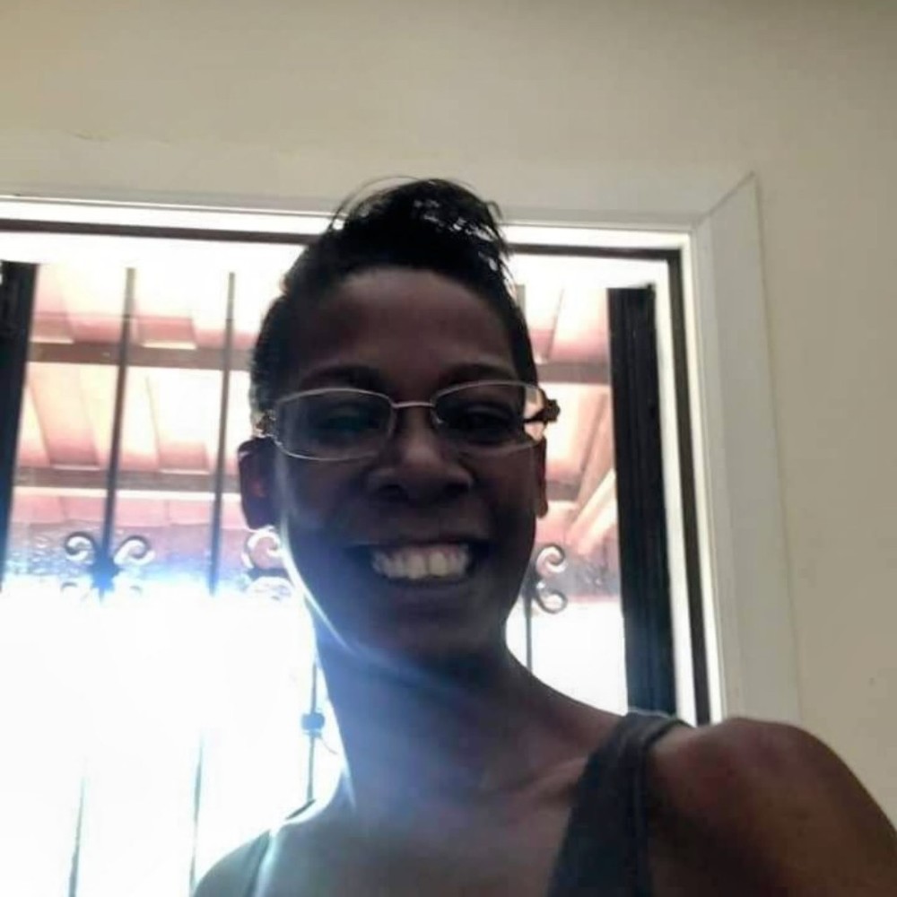 Meet your Posher, Carla
